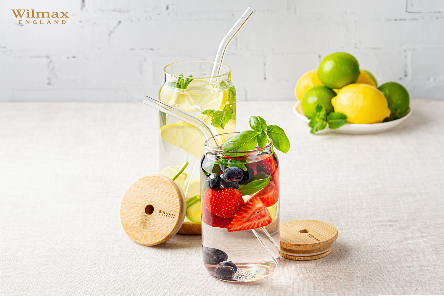 Glass Tumbler with Bamboo Lid & Glass Straw | 17 fl oz | Crystal Clear | Dishwasher Safe | England | Wilmax England
