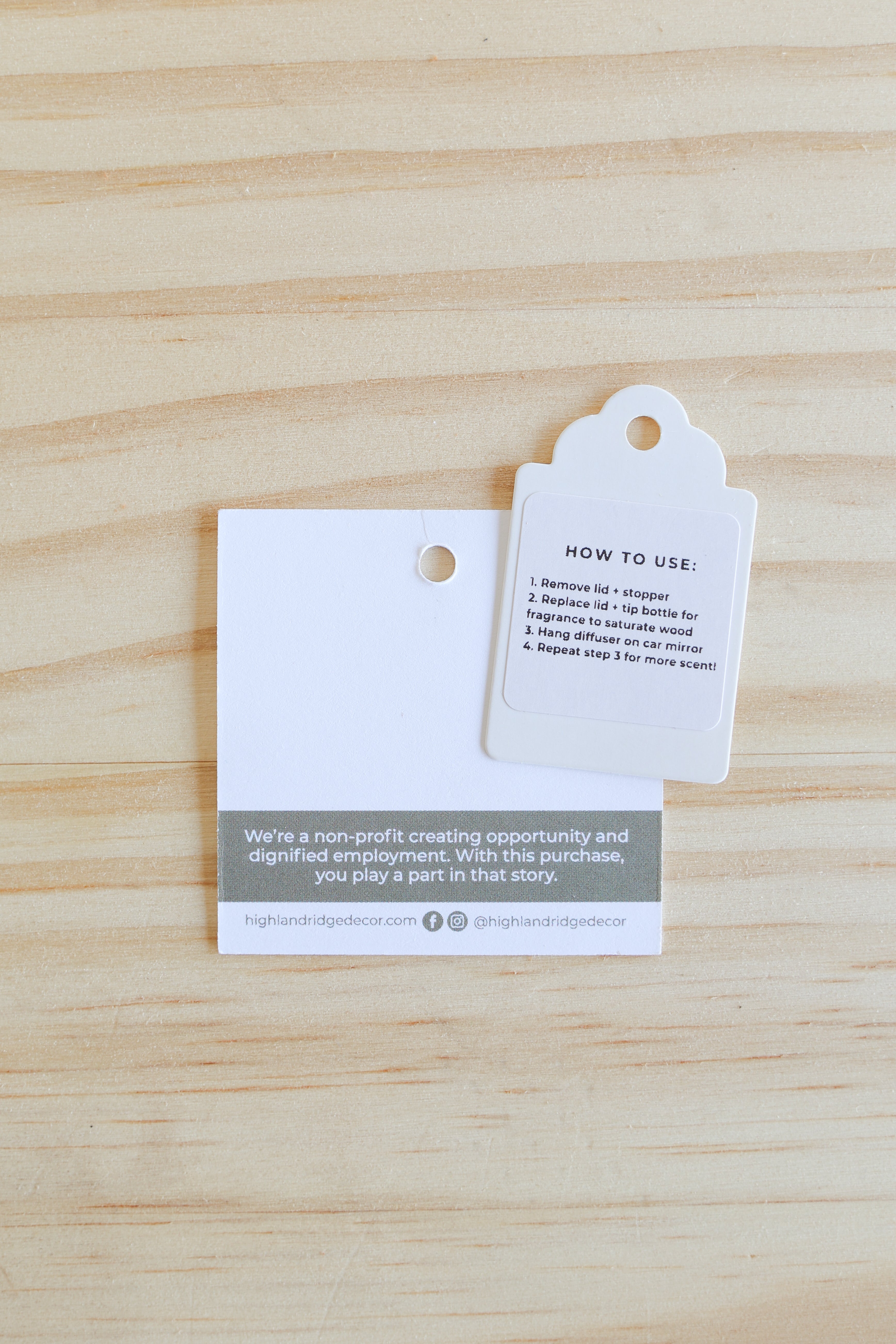 Rockin' Around The Christmas Tree | Car Diffuser | Hand-Poured | Orange, Clove & Ginger | Highland Ridge Decor
