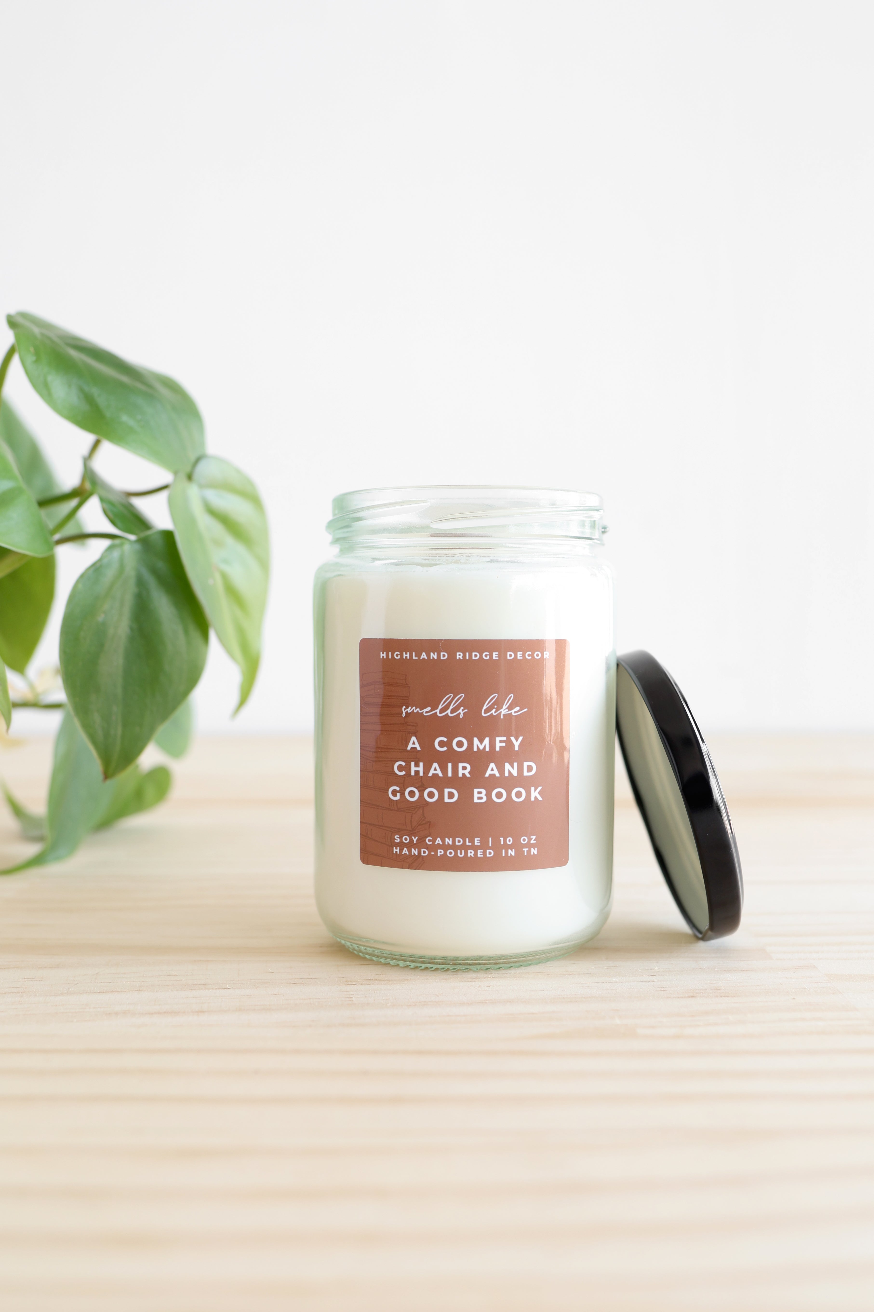 A Comfy Chair and Good Book Candle | Hand-Poured Soy | Tobacco Leaf, Oak, Patchouli & Caramel | Crackling Wooden Wick | Highland Ridge Decor