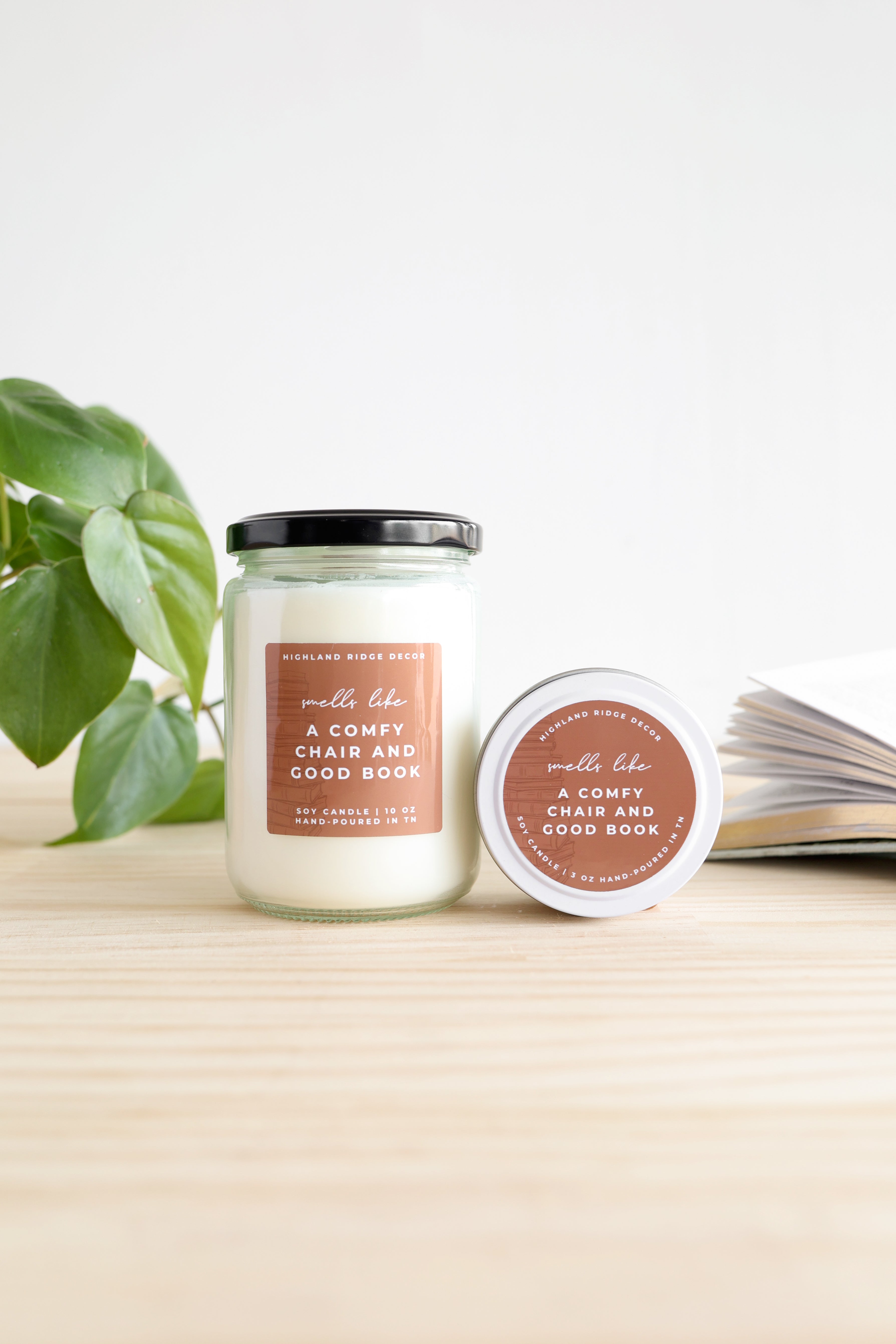 A Comfy Chair and Good Book Candle | Hand-Poured Soy | Tobacco Leaf, Oak, Patchouli & Caramel | Crackling Wooden Wick | Highland Ridge Decor