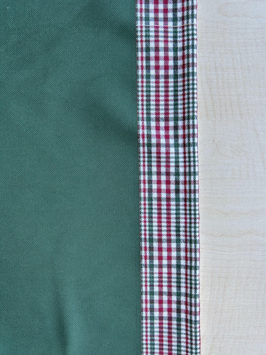 Hunter Green and Red Runner with Plaid Border, Holiday Decor