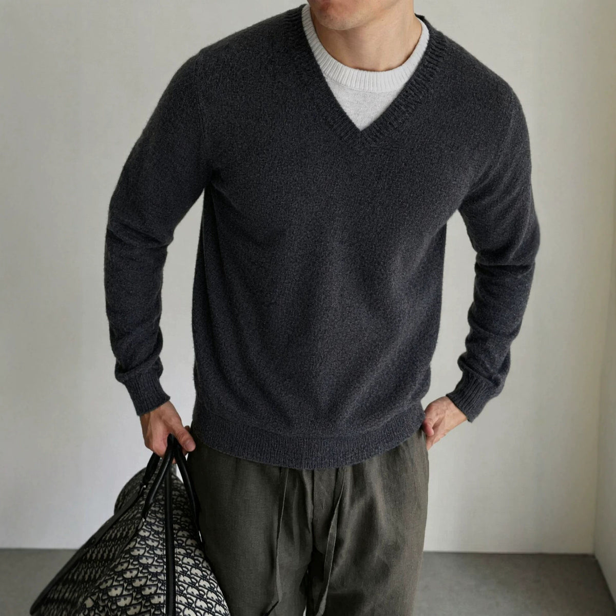 Fake two V-neck spliced sweaters