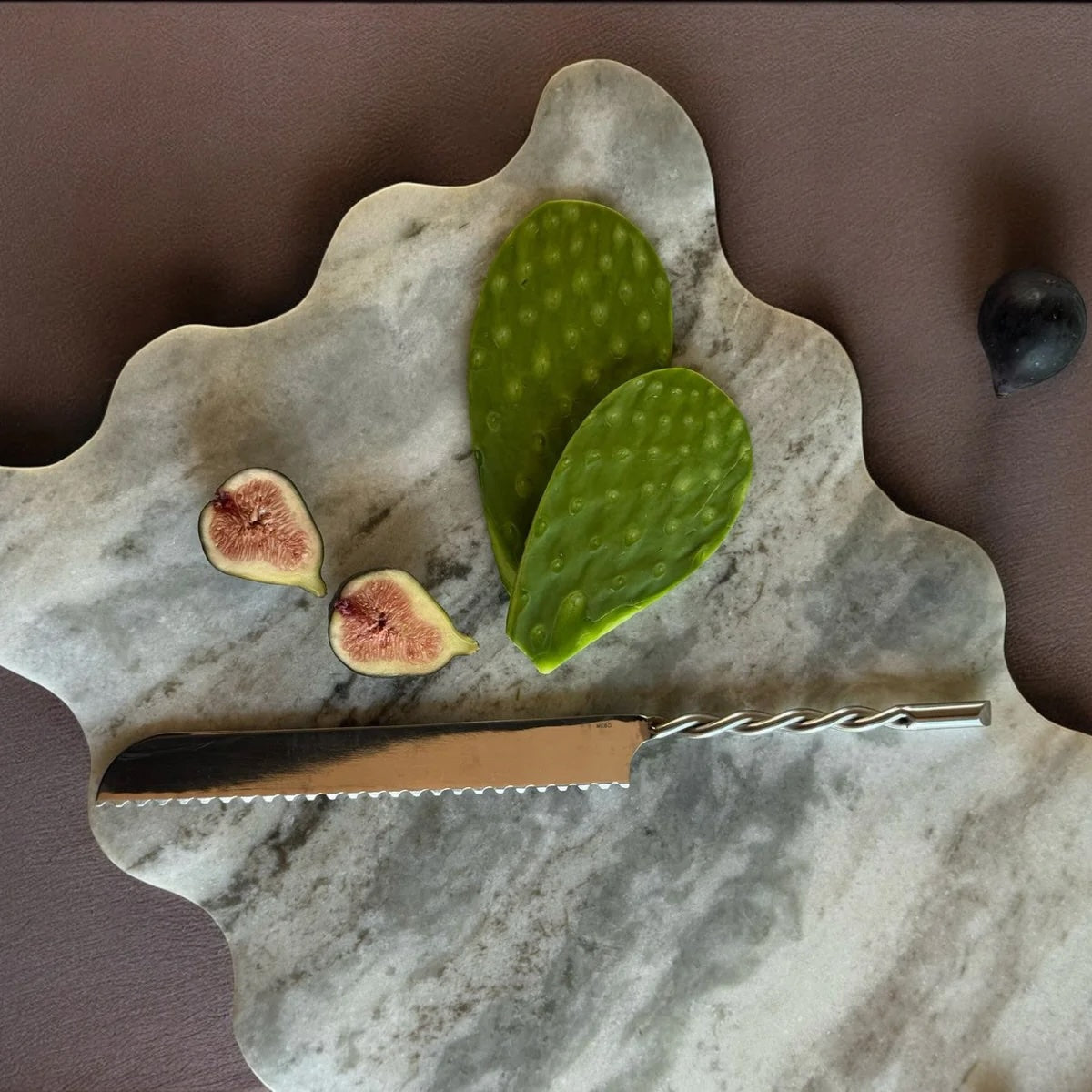 Kara Bread Knife | Handcrafted Stainless Steel | Silver Finish | Dishwasher Safe | Made in India