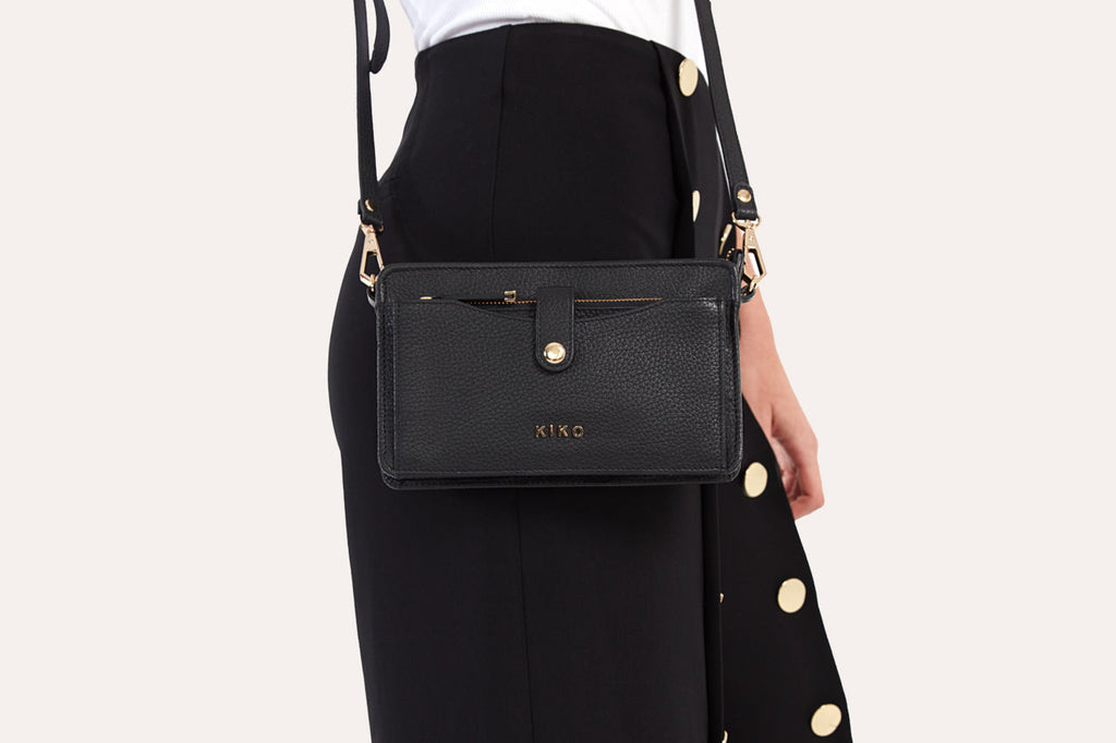 Pebble Leather Wallet Crossbody