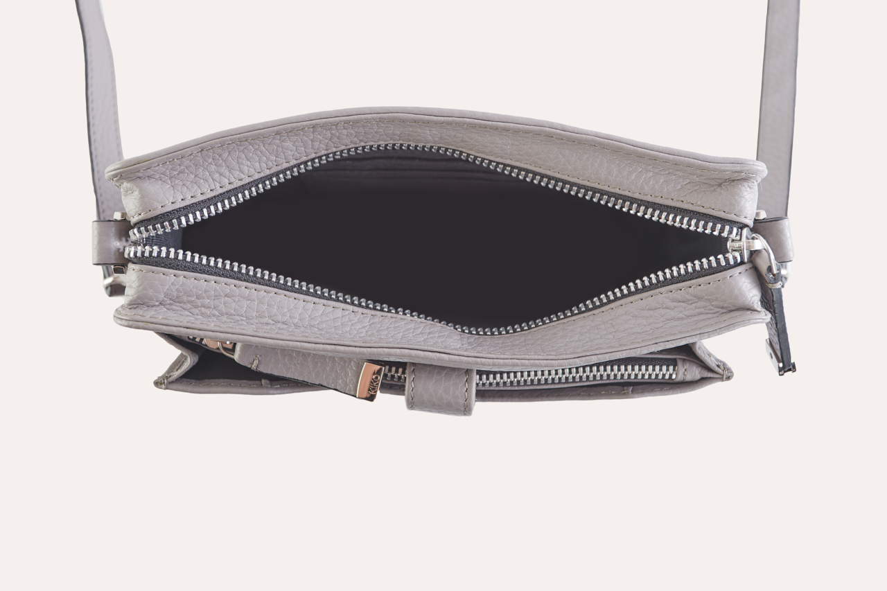 Pebble Leather Wallet Crossbody