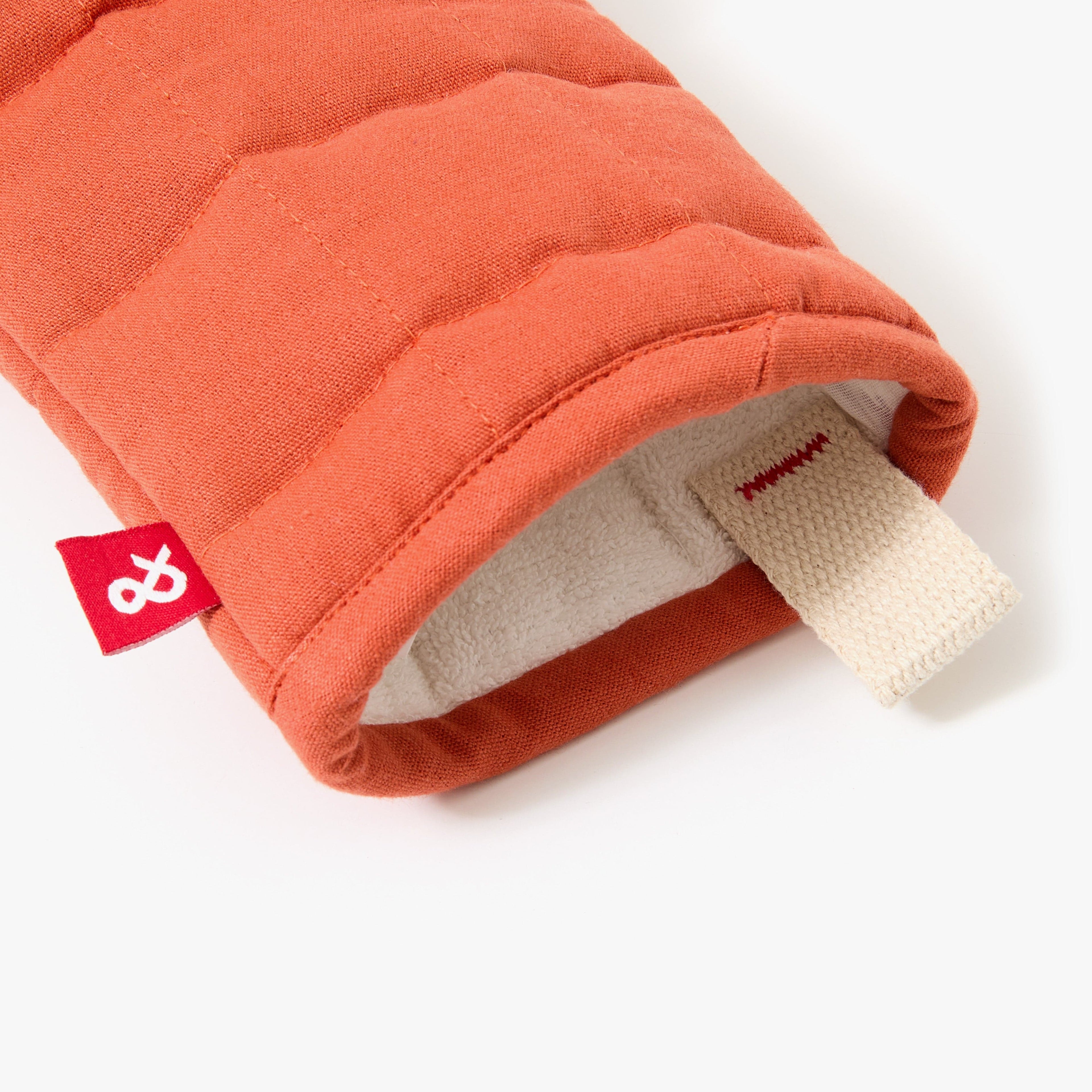 Quilted Oven Mitts | Paprika Red | Ergonomic Hand Shape | Kitchen | Powered by People