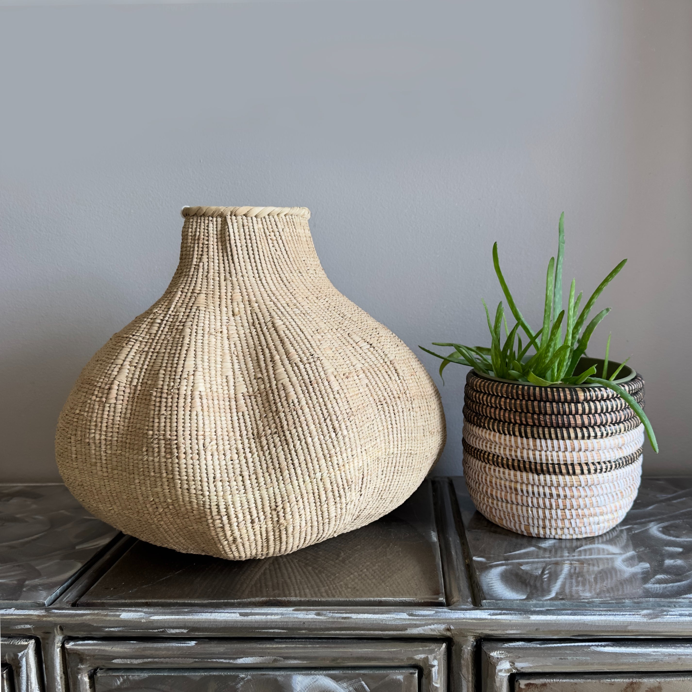 Garlic Tonga Sculptural Basket | Handwoven Ilala Palm | Ndebele Tribe | Zimbabwe | Mbare | 5 Sizes