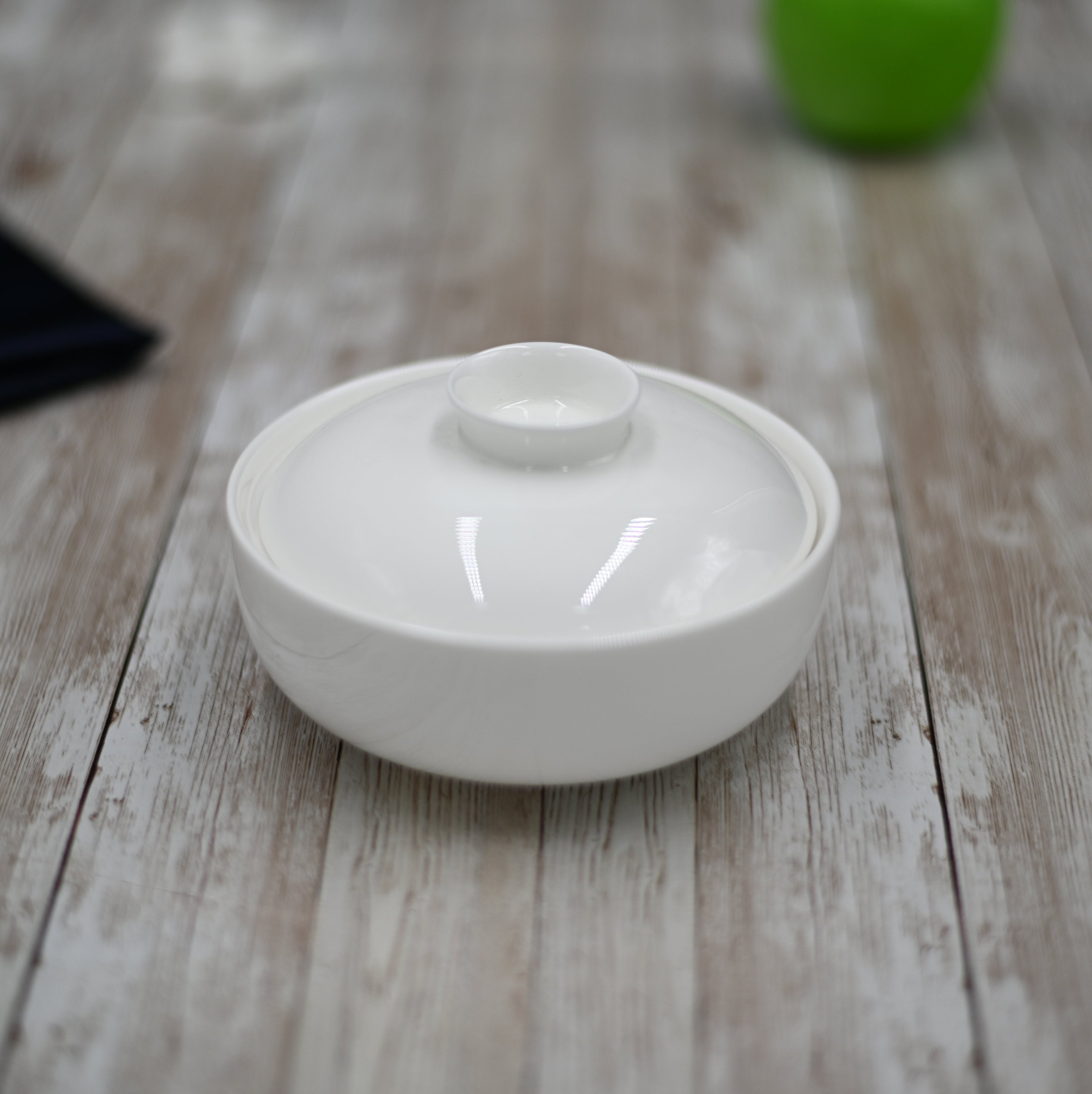 White Fine Porcelain Soup Cup with Lid | 5" | 11 Fl Oz | Made in England | Sold Individually | Wilmax