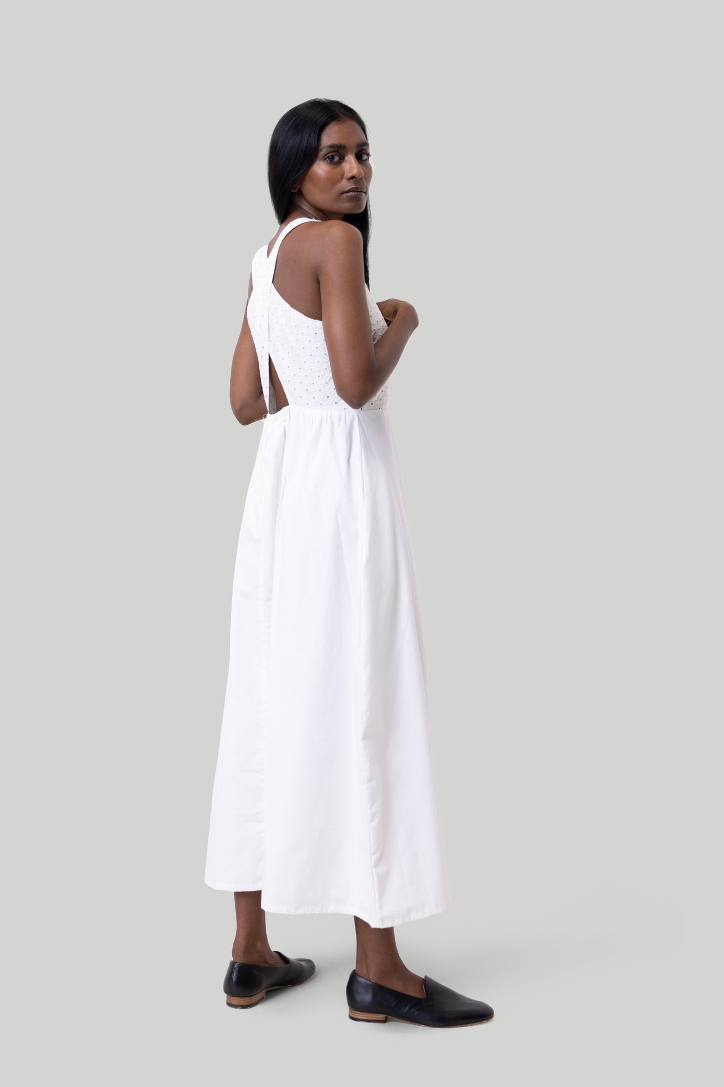 Cross-Back Midi Dress in Eyelet Embroidery | 100% Organic Cotton | Coconut White | Pockets | XS–3XL | Reistor