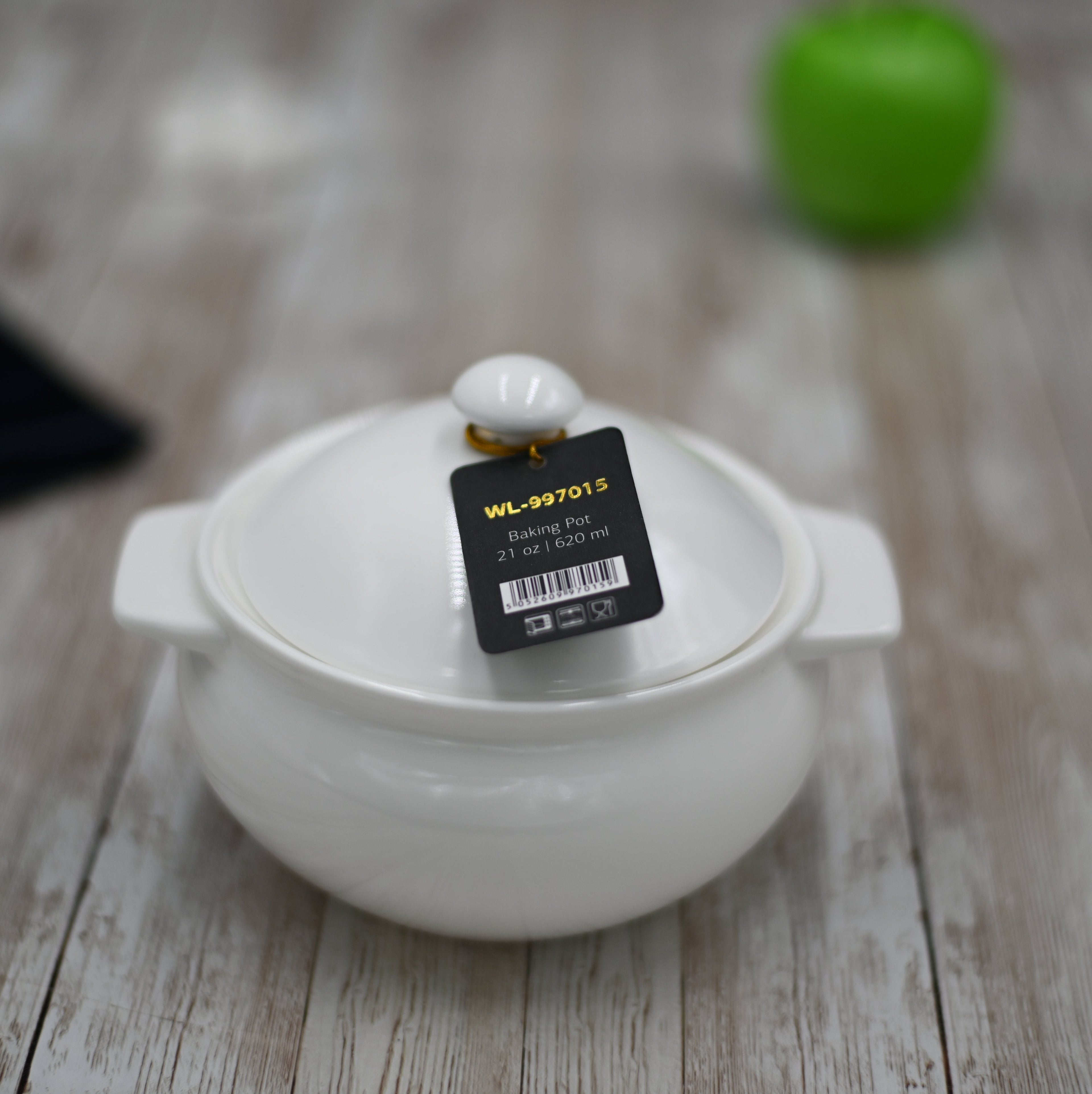 White Fine Porcelain Individual Baking Pot with Lid & Handles | 21 Oz | Soufflé & Oven-to-Table | Made in England | Wilmax
