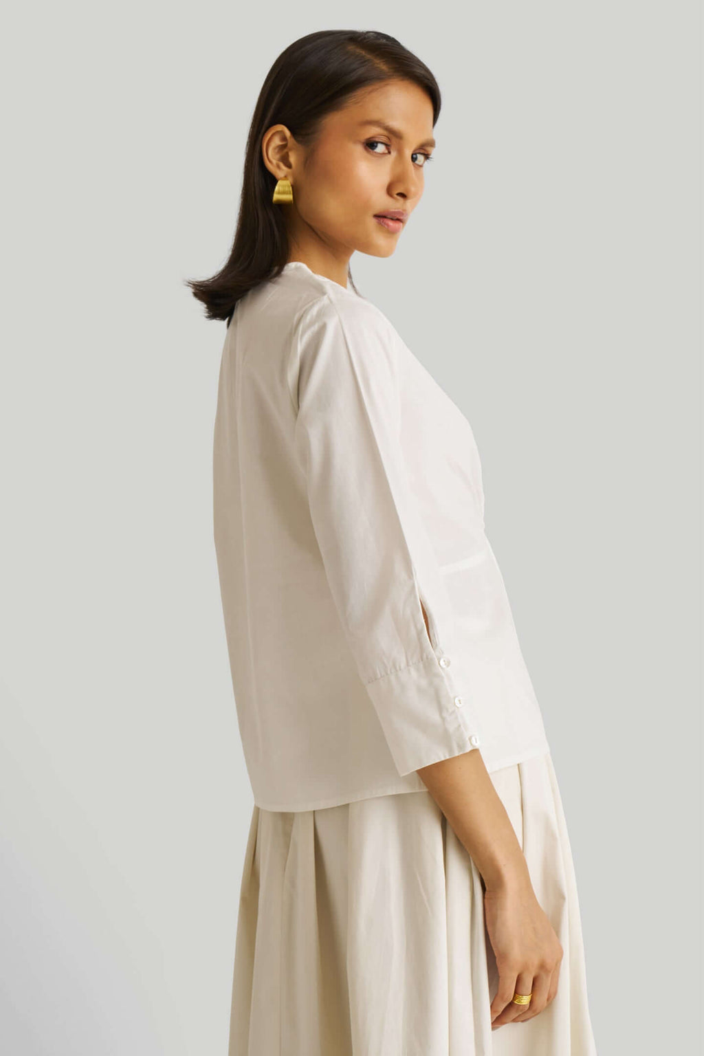 Front Twist Top in Coconut White | 100% Organic Cotton Poplin | V-Neck | Twisted Waist | Sleeve Button Detail | XS–3XL | Reistor