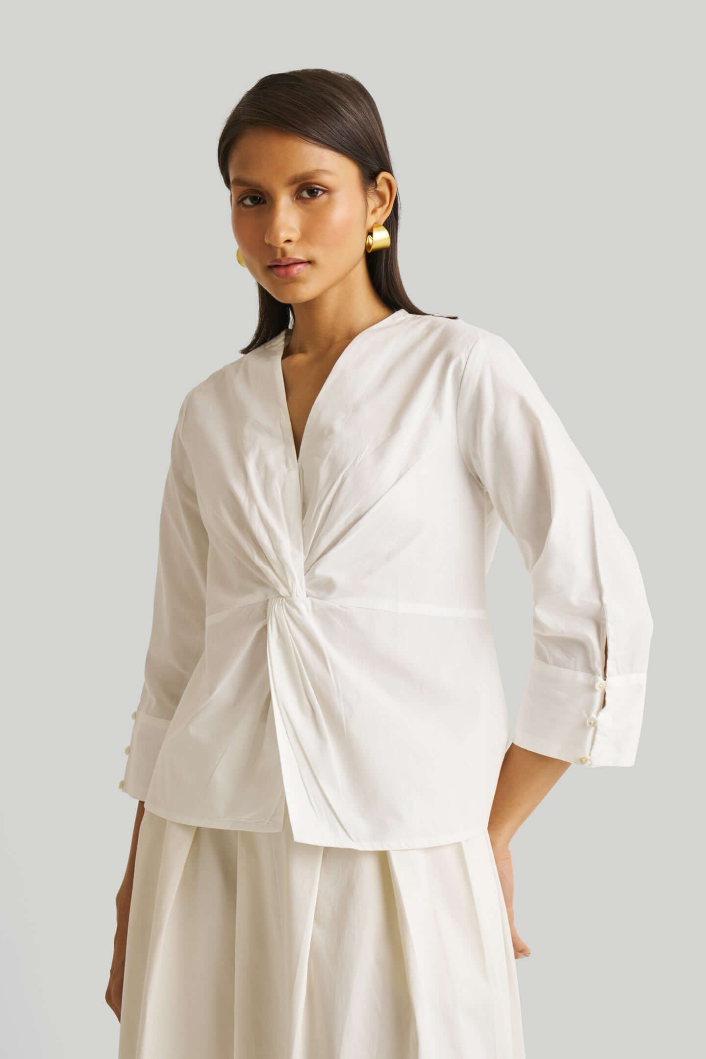 Front Twist Top in Coconut White | 100% Organic Cotton Poplin | V-Neck | Twisted Waist | Sleeve Button Detail | XS–3XL | Reistor