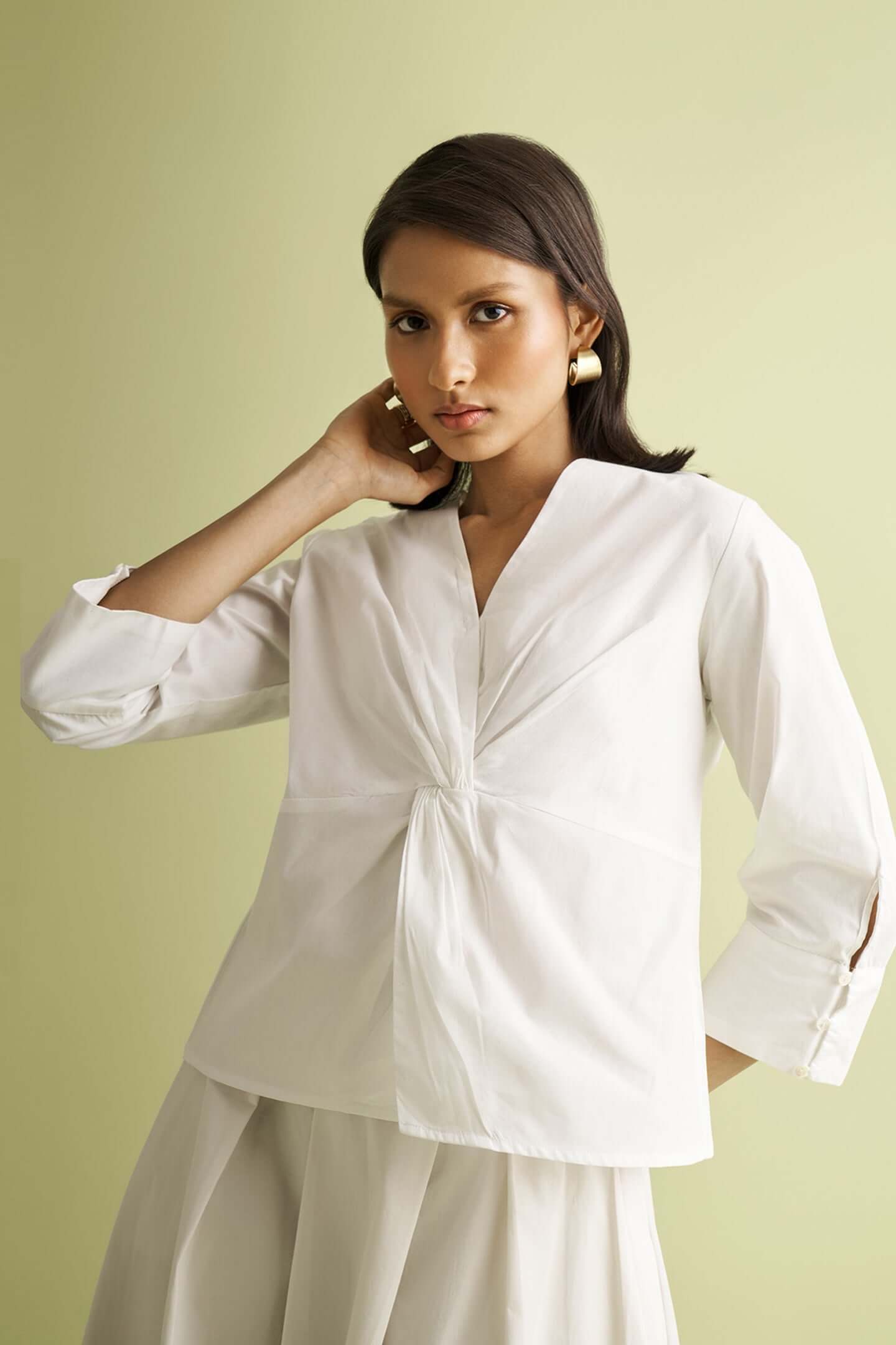 Front Twist Top in Coconut White | 100% Organic Cotton Poplin | V-Neck | Twisted Waist | Sleeve Button Detail | XS–3XL | Reistor