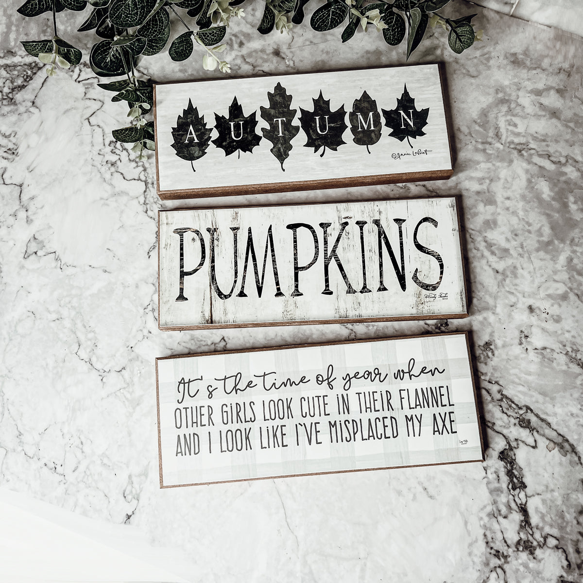 Rustic Wooden Autumn Sign – Handmade Seasonal Home Decor