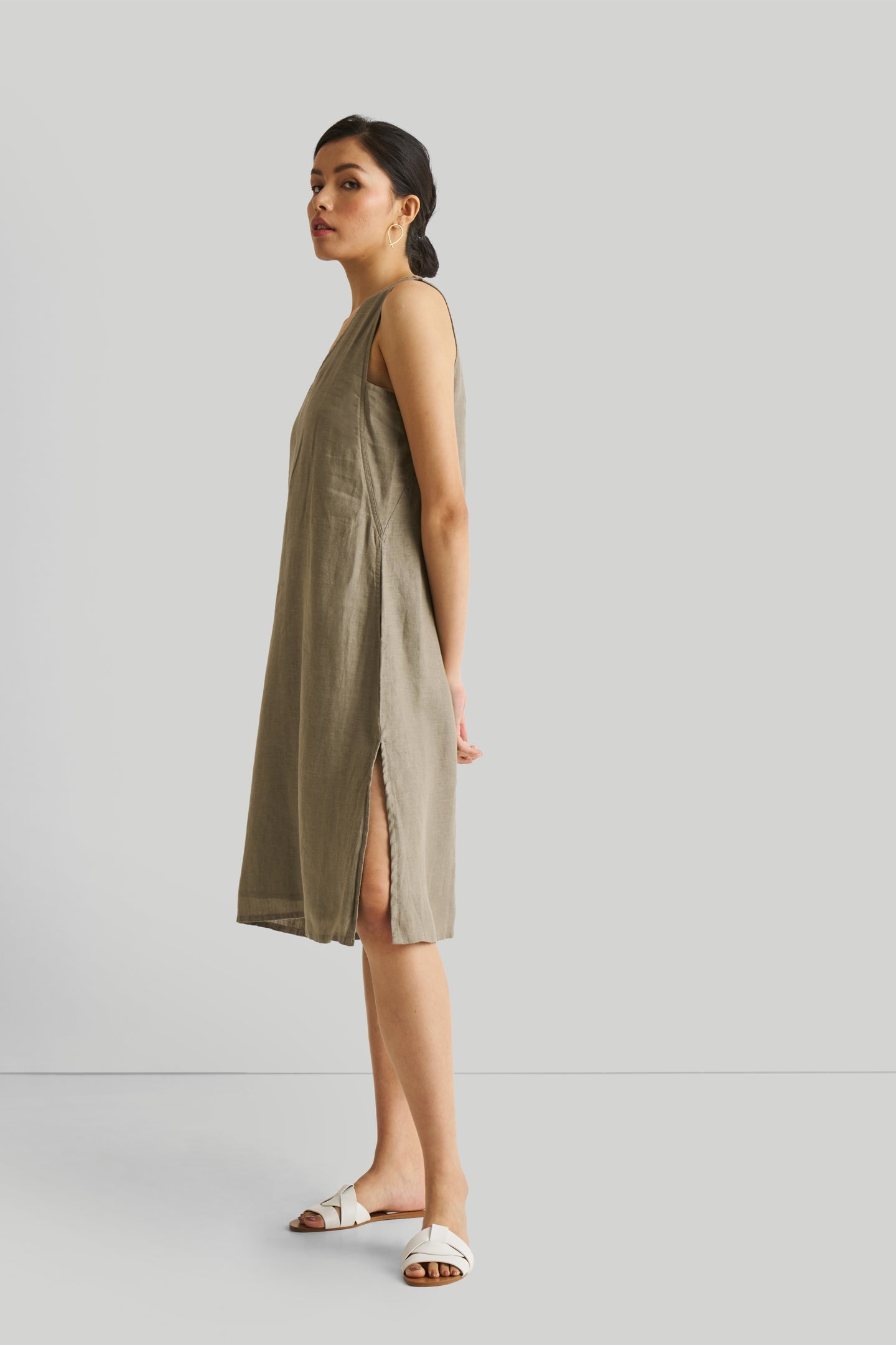 Reading Tea Leaves Dress in Dark Olive | 100% Hemp | V-Neck | A-Line | Side Slits | Pockets | XS–3XL | Reistor