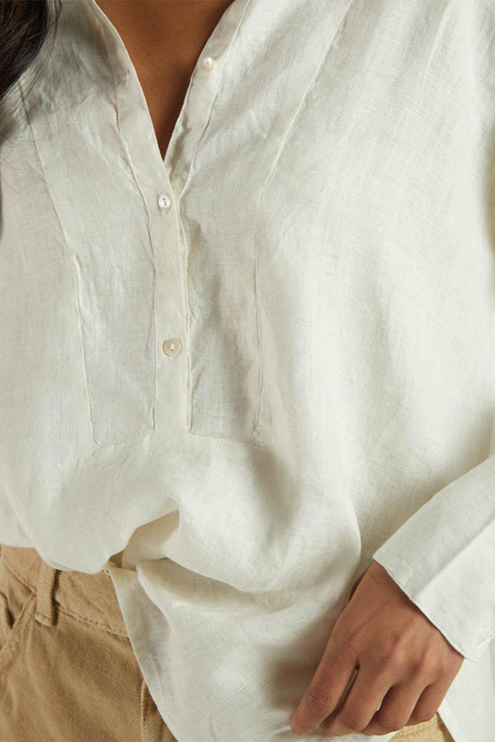 Summer Shirt in Shell Off-White | 100% Hemp | Relaxed Fit | Shoulder Gather Detail | Reistor