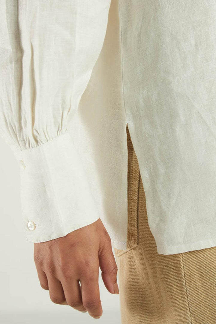 Summer Shirt in Shell Off-White | 100% Hemp | Relaxed Fit | Shoulder Gather Detail | Reistor