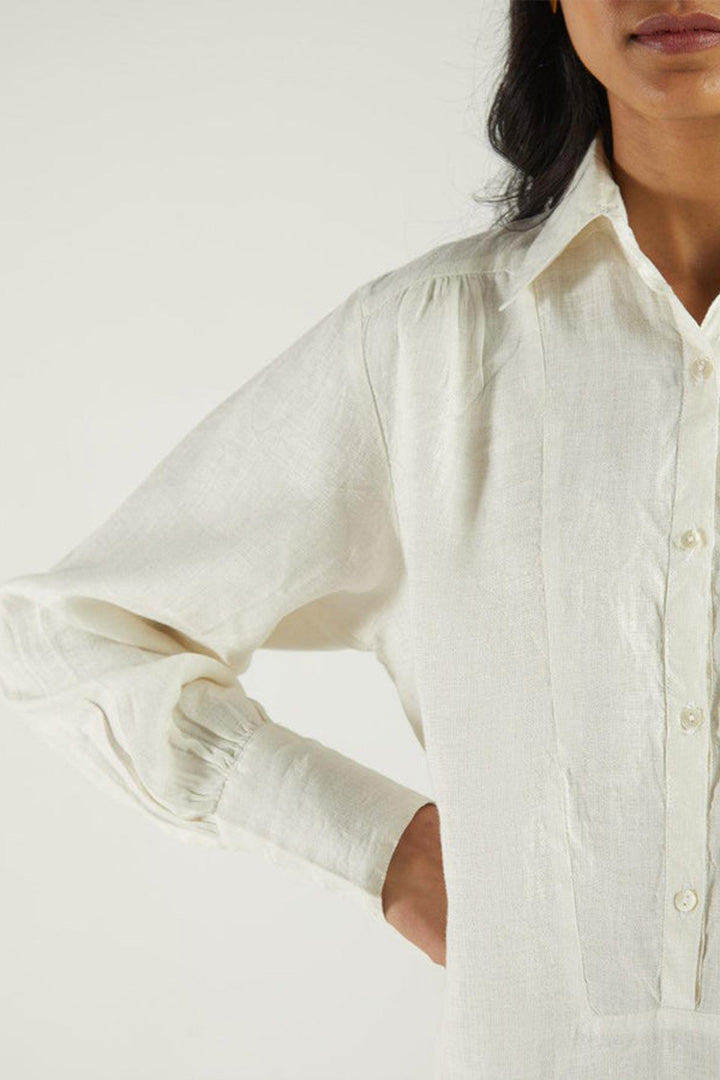 Summer Shirt in Shell Off-White | 100% Hemp | Relaxed Fit | Shoulder Gather Detail | Reistor