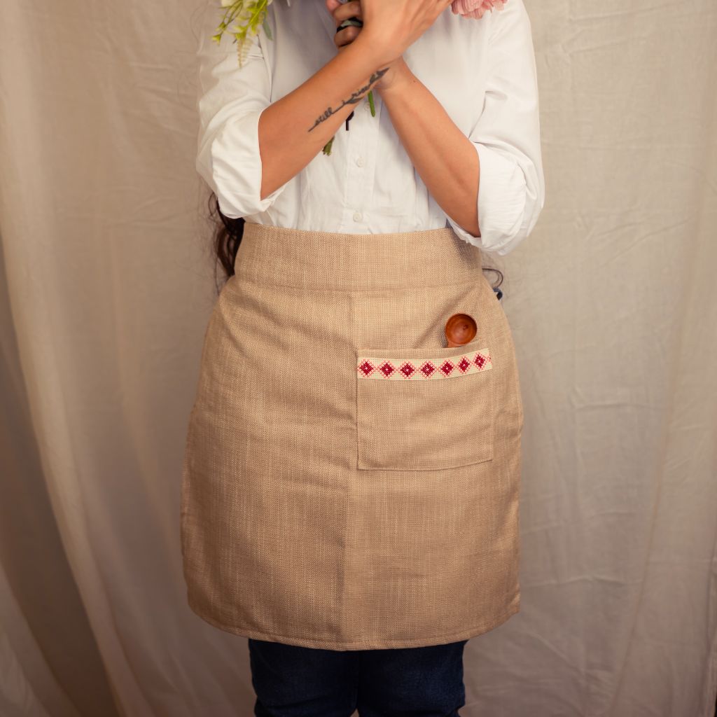 Farah Mediterranean Tatreez Half Apron - Cream