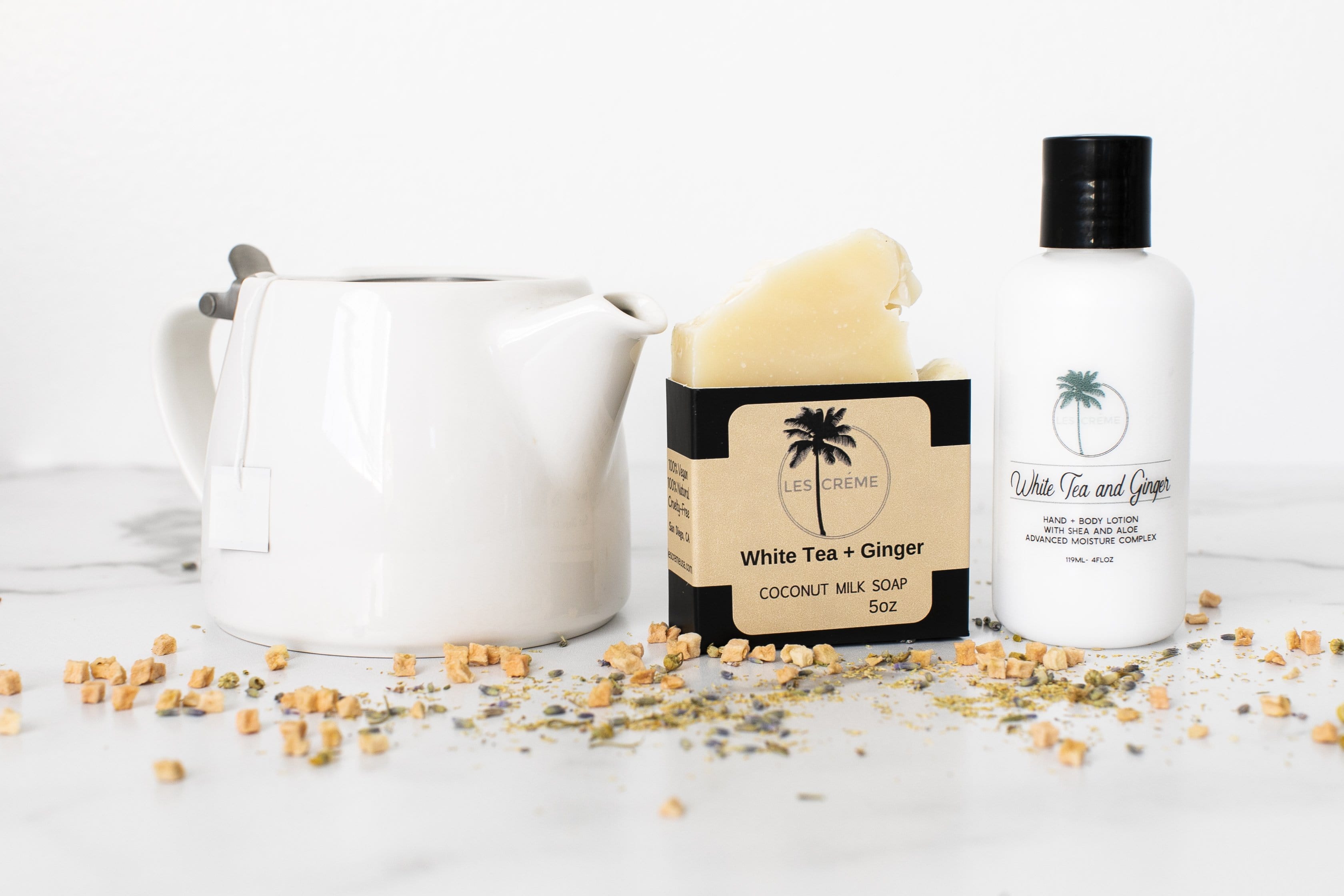 White Tea + Ginger | 100% Botanical All Natural Coconut Wax Candle | Toxin-Free | Cotton Wick | Les Crème