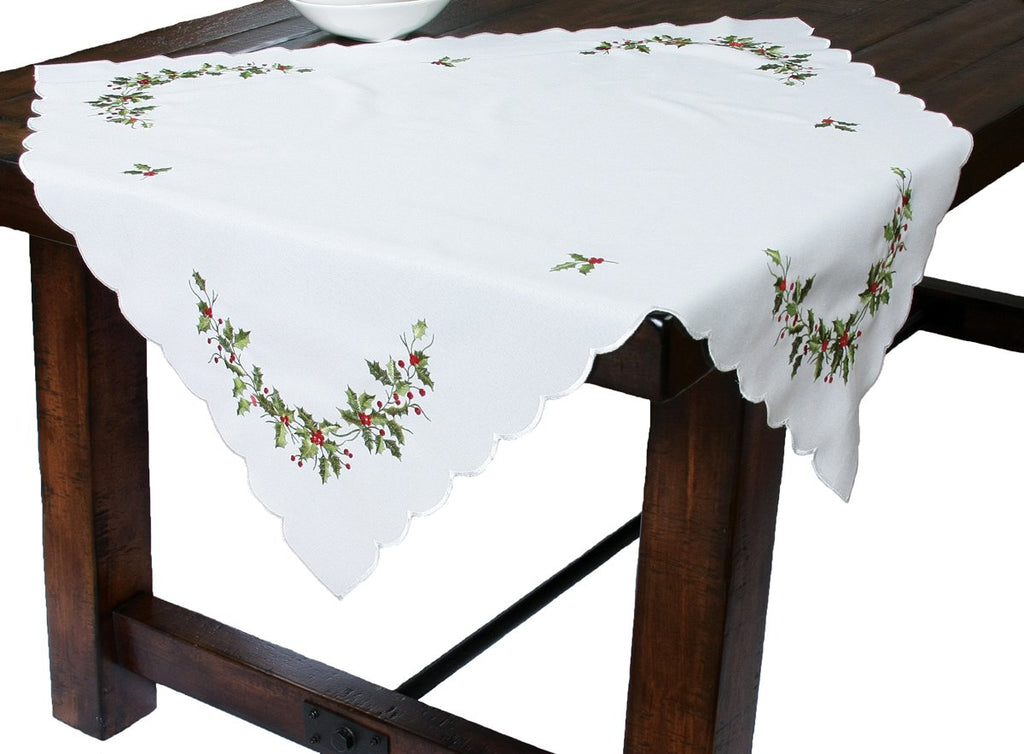 Mistletoe Table Topper