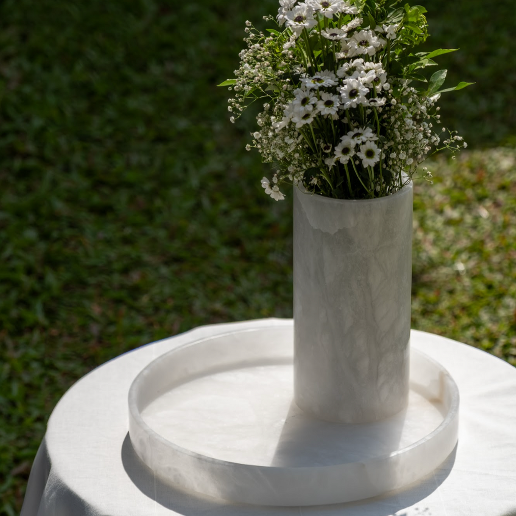 Santo Alabaster Tall Vase – Hand-Sculpted Natural Stone
