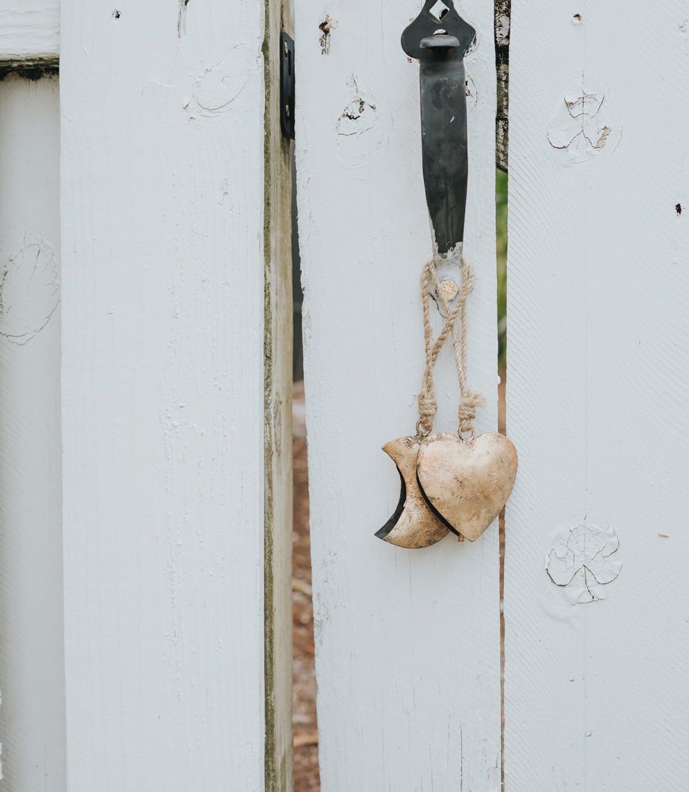 Alaya Heart Wind Chime | Rustic Bell | Heart-Shaped | Garden, Porch & Door | Fair Trade Handmade Gift | Powered by People