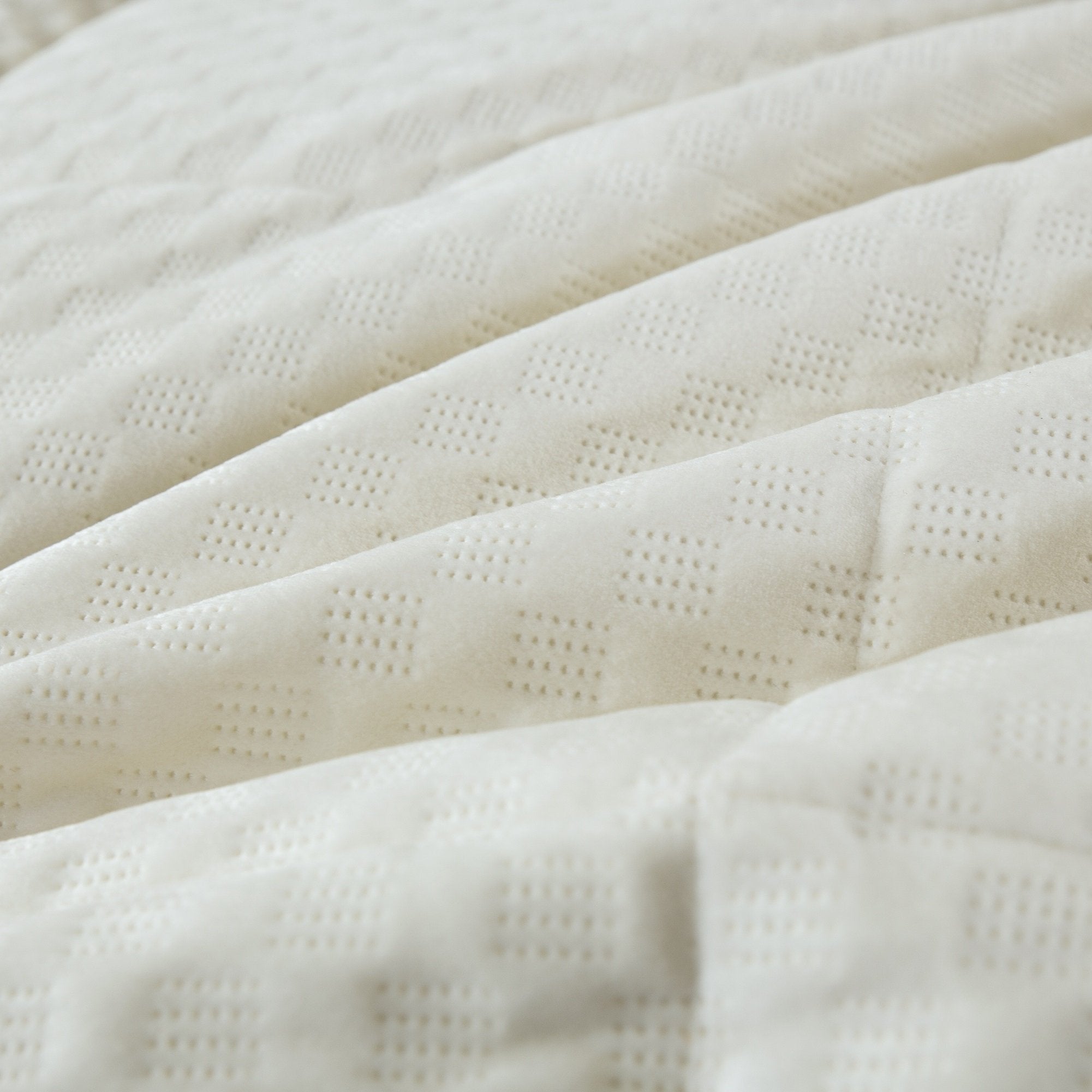 DaDa Bedding Dreamy Soft Velvet Ivory White Plush Velour Tufted