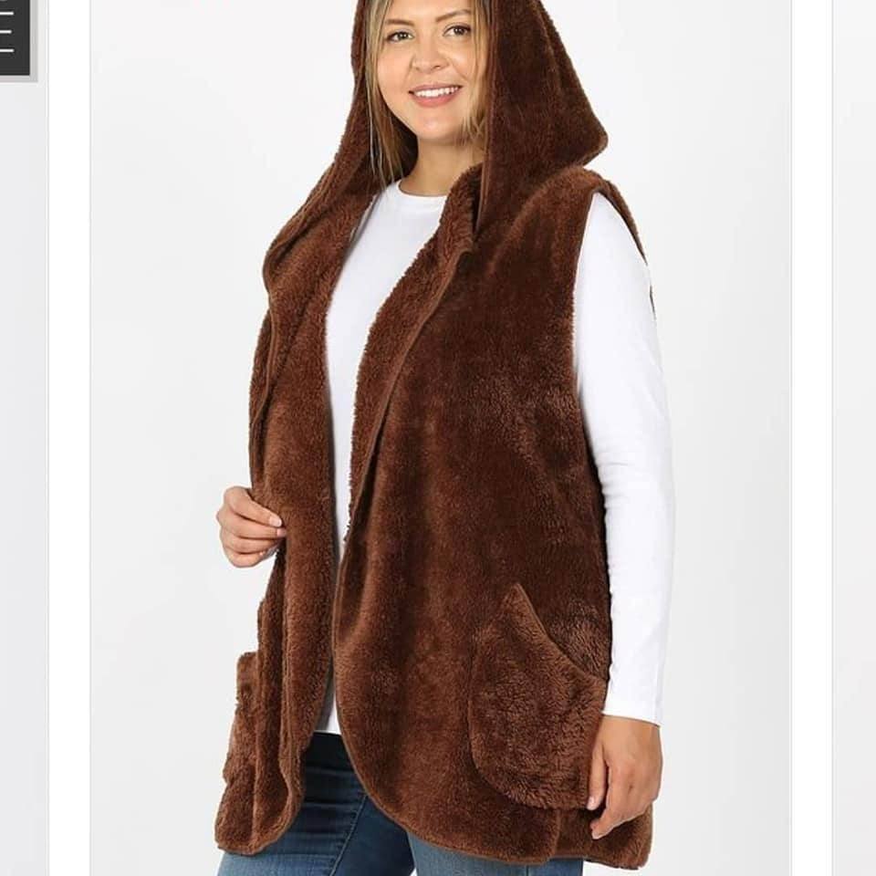 Hooded Faux Fur Fleece Cocoon Vest – Women’s Sherpa | Brown, Cream & Rust