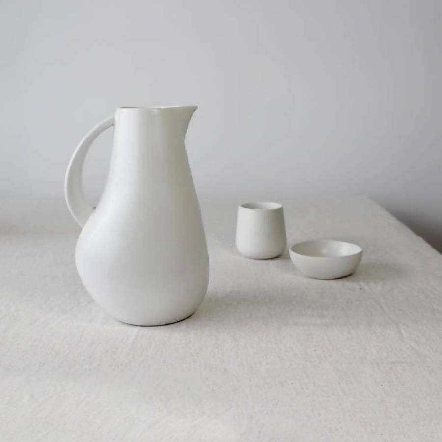 Kuduo Stoneware Pitcher | 64 oz | Matte White or Black | Gharyan Stoneware | Tunisia