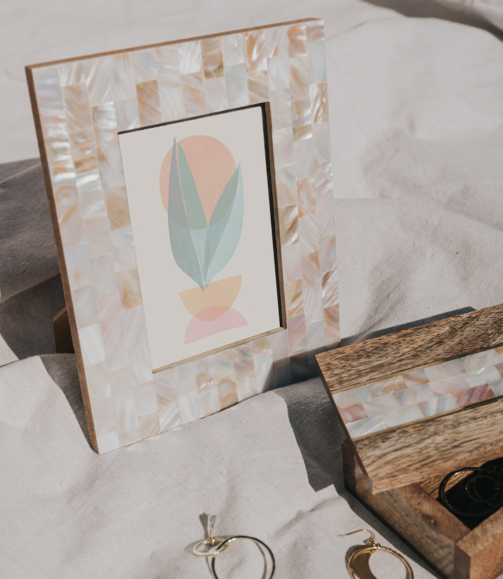 Picture Frame – Mother of Pearl & Mango Wood