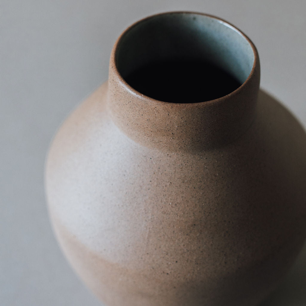 Egeo Wheel-Thrown Ceramic Vase | Local Clay | Kiln-Fired Earth Tones | One of a Kind | Al Centro