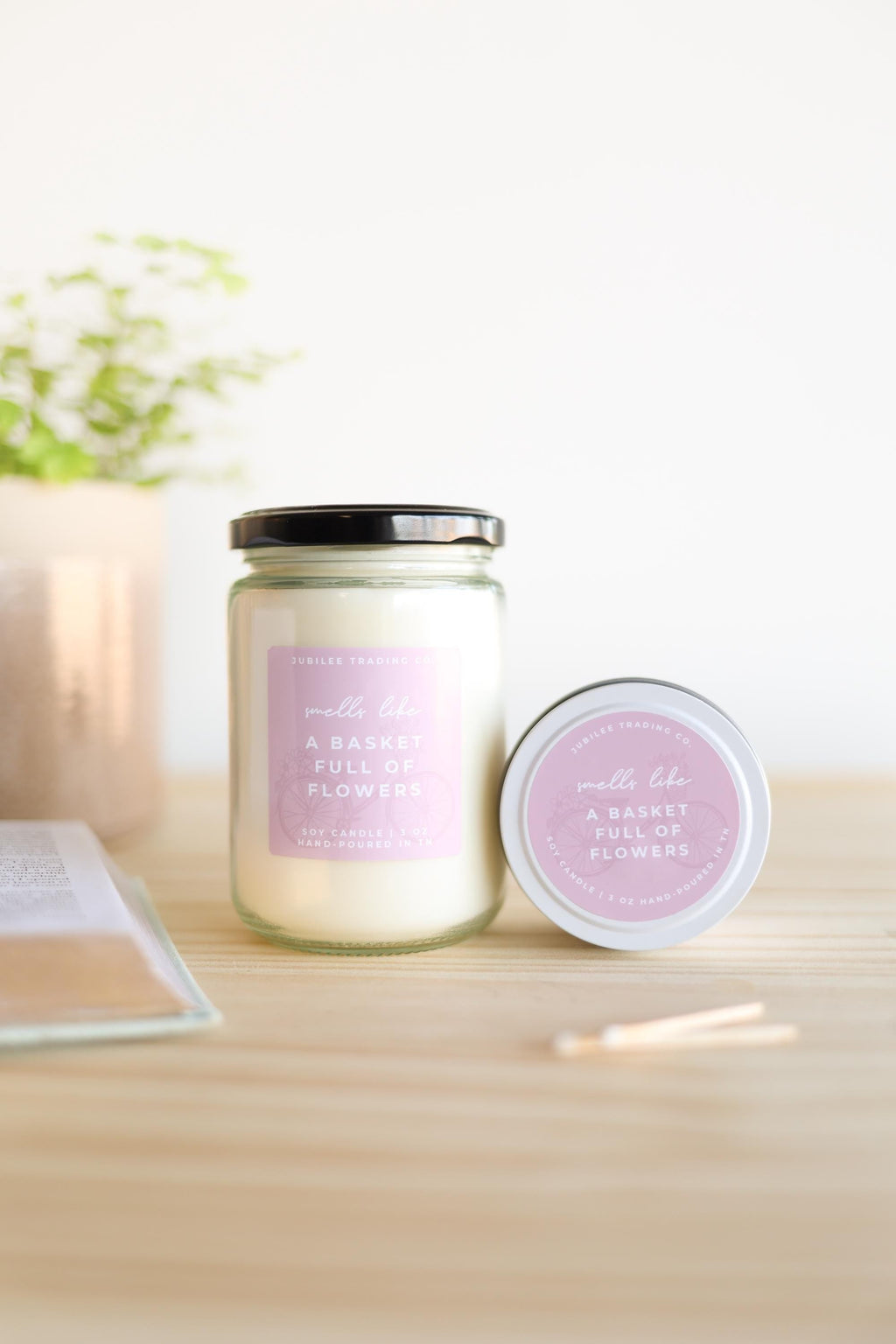 "A Basket Full of Flowers" Soy Candle | Natural Soy Wax | Crackling Wooden Wick | Fresh Floral, Coconut & Sandalwood | Highland Ridge Decor