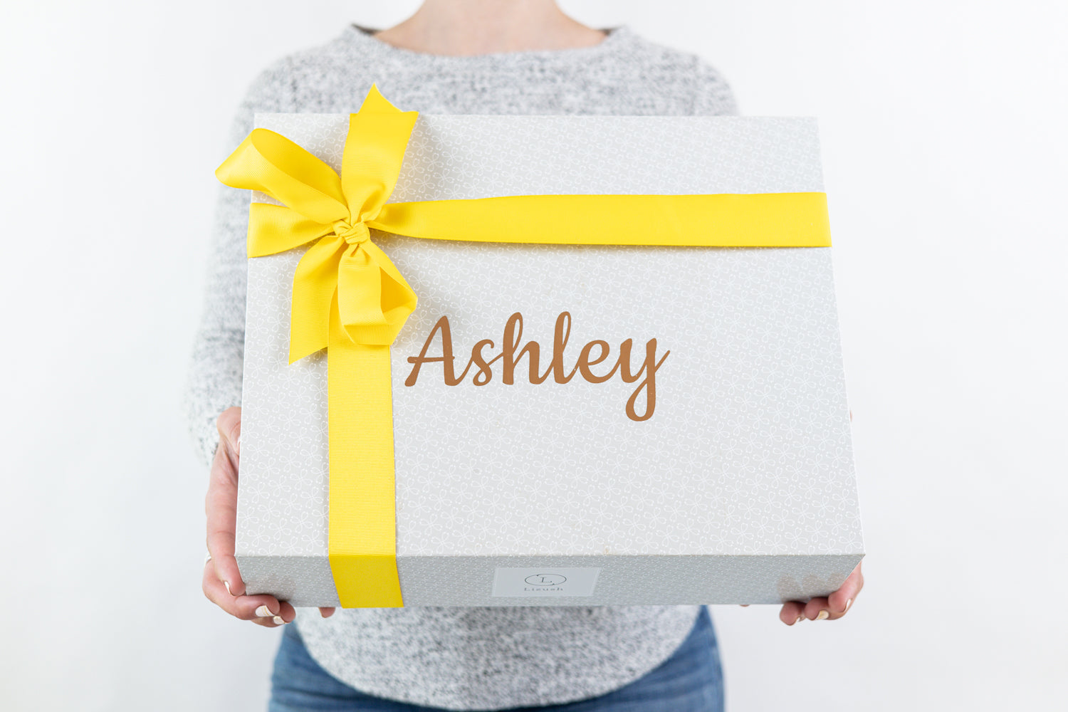 The Ultimate Get Well Gift Box | 16-Piece All Natural Care Package | Eucalyptus, Mint, Tea & More | Lizush