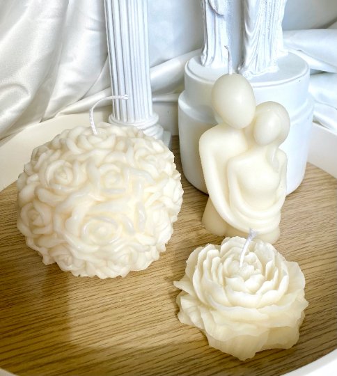 Rose Blossom Sculpture Candle – Hand-Poured Soy Wax | Ivory & Rose
